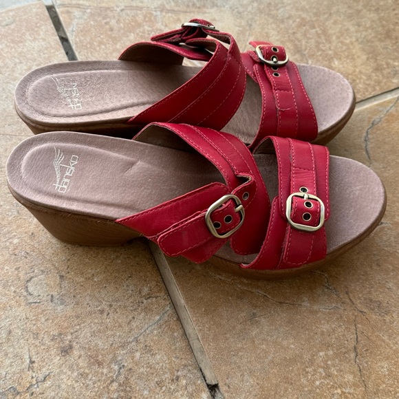 Dansko poppy red Jessie leather strappy wedge comfort sandals size 39 US 8.5-9 - Picture 3 of 6